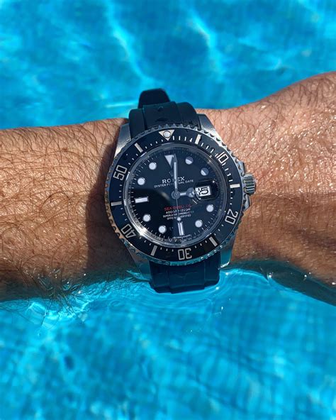 cinturino in caucciu per rolex yachtmaster|I migliori abbinamenti di cinturini per gli orologi subacquei Rolex.